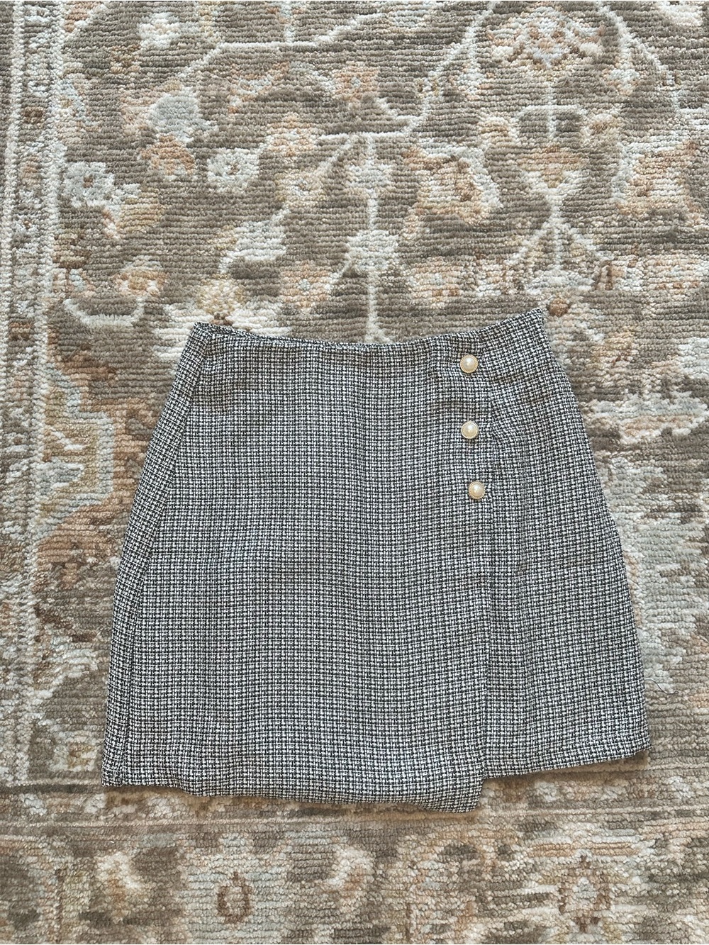 High-Waist Tweed Mini Skirt with Button Detail - Gray